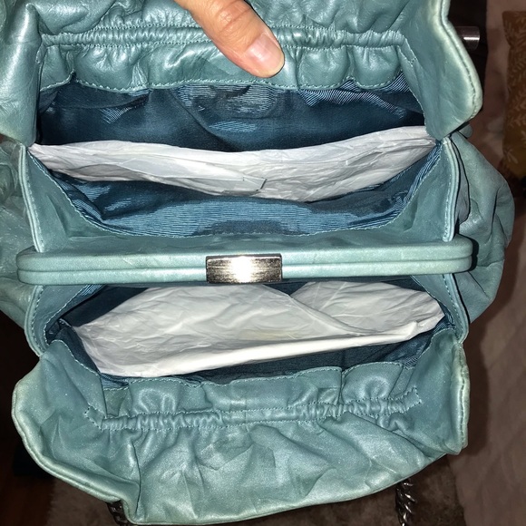 Buttery soft Leather Handbag - Picture 4 of 8